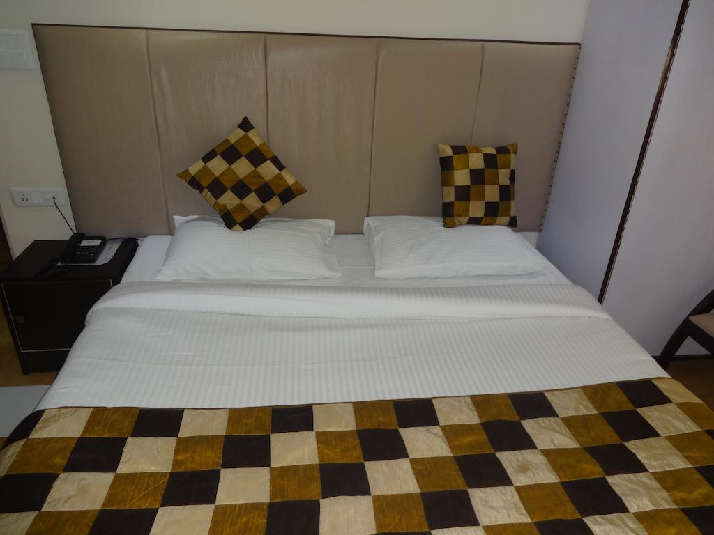 Hotel Grace Nowe Delhi Pokój zdjęcie