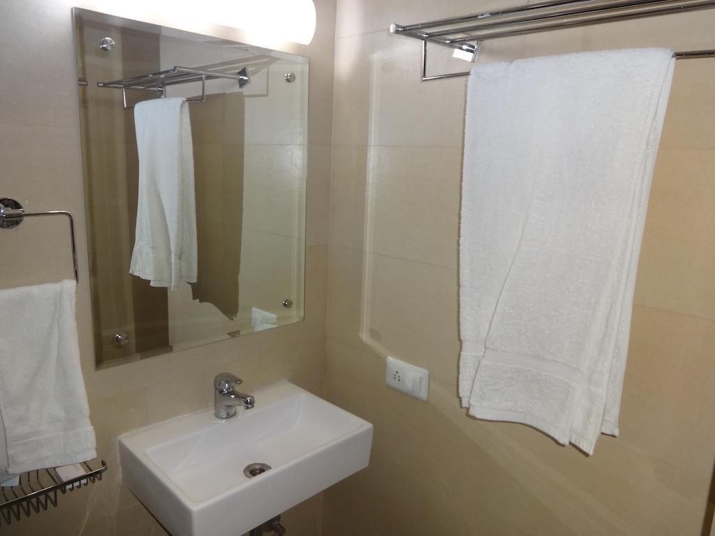 Hotel Grace Nowe Delhi Pokój zdjęcie